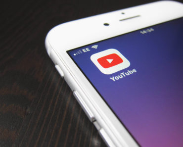 iOS: YouTube Icon Missing (QUICK & EASY HOW-TO FIXES)
